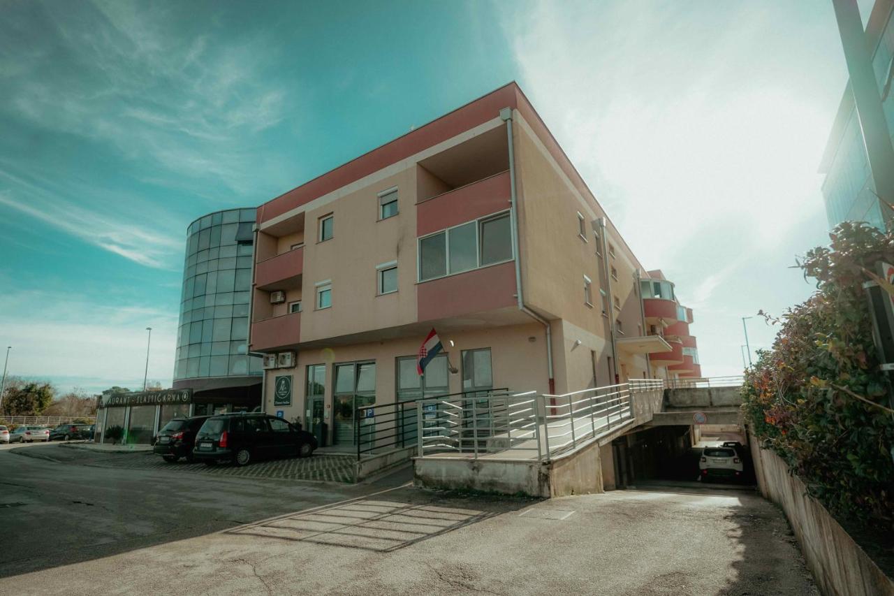 Apartment Rondo Pula Lovely And Sunny Exterior foto